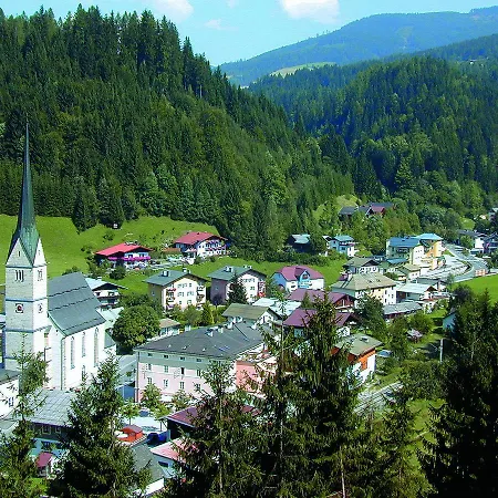 Hubertushof 3*