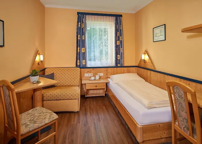 Отель Hubertushof 3*